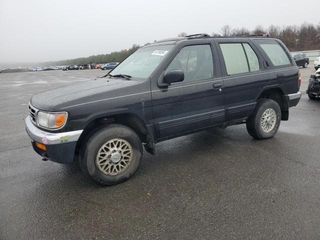 1997 NISSAN PATHFINDER LE, 