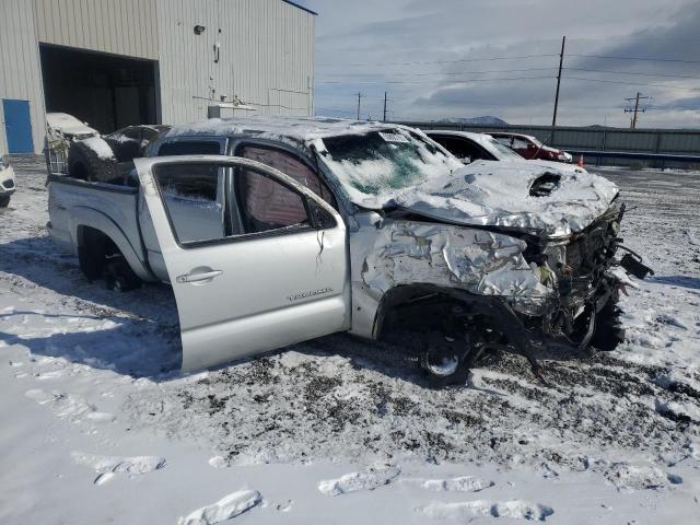 5TEJU62N28Z586121 - 2008 TOYOTA TACOMA DOUBLE CAB PRERUNNER SILVER photo 4