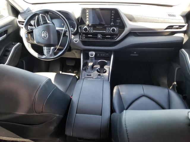 5TDGZRBH1LS050175 - 2020 TOYOTA HIGHLANDER XLE SILVER photo 8