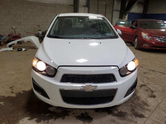 1G1JA5SGXD4146504 - 2013 CHEVROLET SONIC LS WHITE photo 5