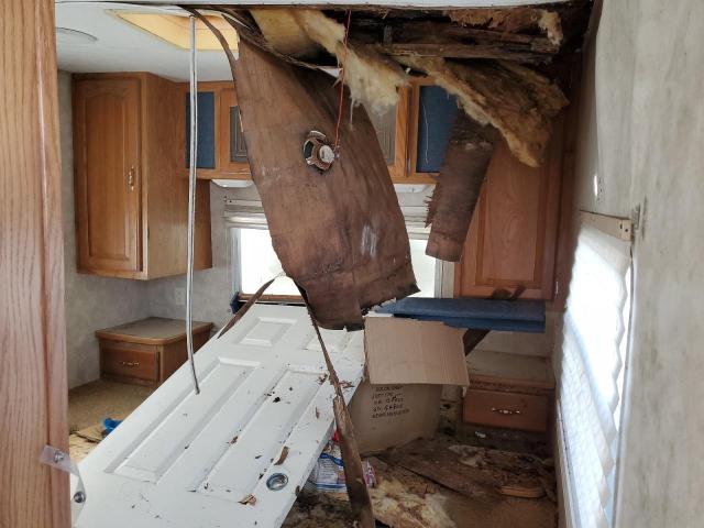 4YDT3072X4A212025 - 2004 KEYSTONE SPRINTER WHITE photo 5