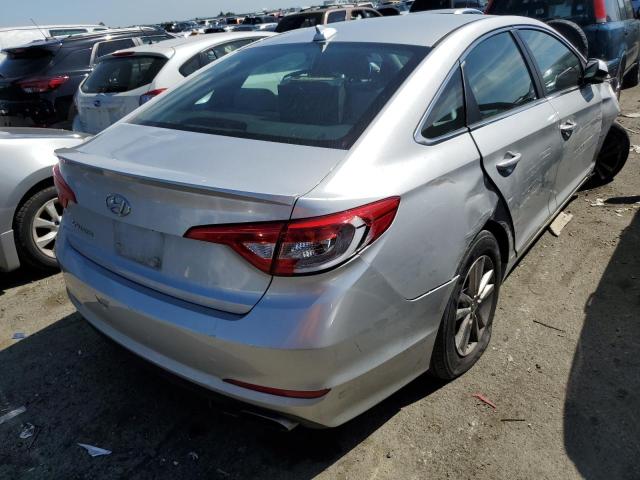 5NPE24AF9HH554985 - 2017 HYUNDAI SONATA SE SILVER photo 3