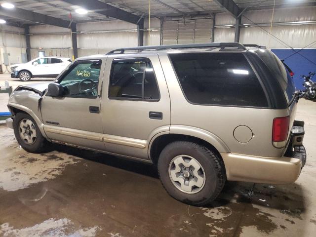 1GNDT13W12K142306 - 2002 CHEVROLET BLAZER BEIGE photo 2