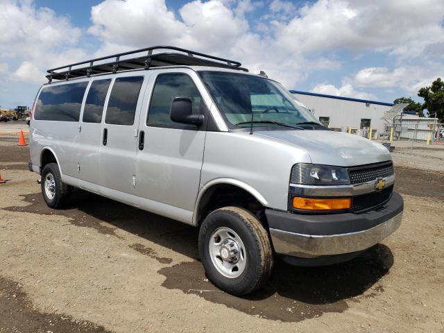 1GAZGPFG3J1309188 - 2018 CHEVROLET EXPRESS G3 LT SILVER photo 4