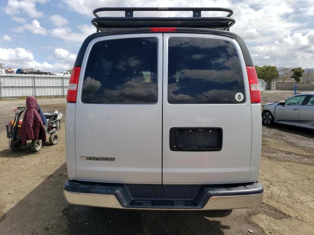 1GAZGPFG3J1309188 - 2018 CHEVROLET EXPRESS G3 LT SILVER photo 6