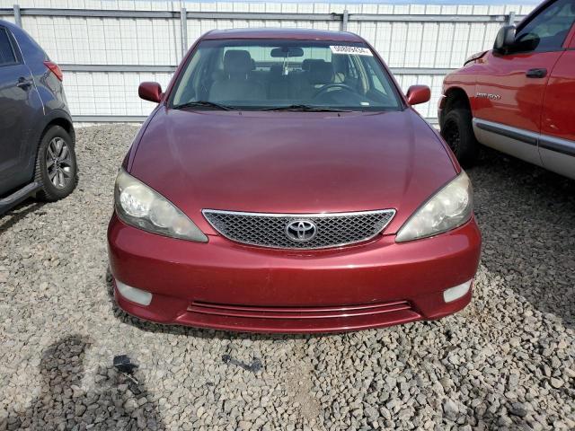 JTDBA30K350024714 - 2005 TOYOTA CAMRY SE RED photo 5