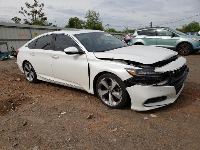 1HGCV2F94JA046590 - 2018 HONDA ACCORD TOURING WHITE photo 4