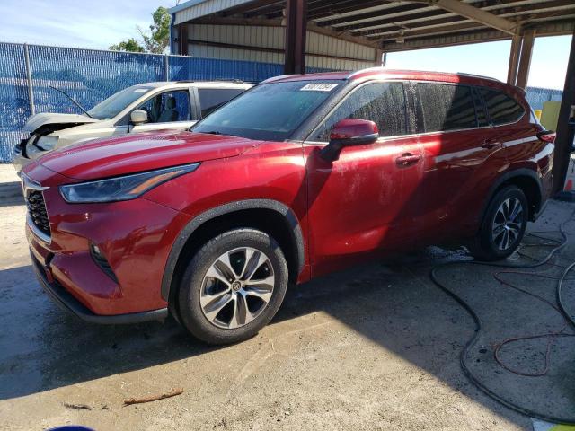 5TDGZRAH5MS038890 - 2021 TOYOTA HIGHLANDER XLE RED photo 1