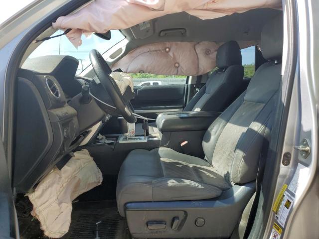 5TFUW5F10HX589552 - 2017 TOYOTA TUNDRA DOUBLE CAB SR/SR5 SILVER photo 7