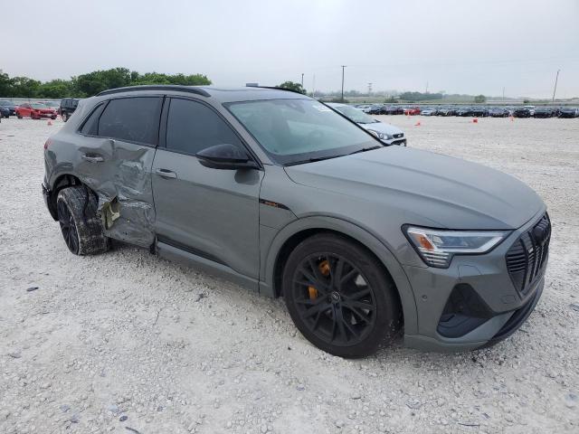 WA1VABGEXPB011919 - 2023 AUDI E-TRON CHRONOS GRAY photo 4