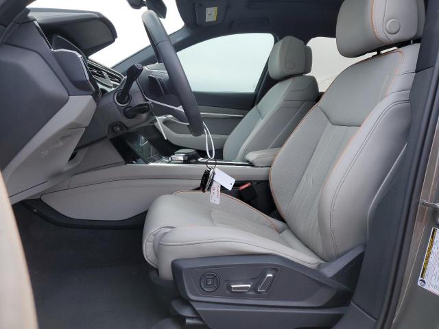 WA1VABGEXPB011919 - 2023 AUDI E-TRON CHRONOS GRAY photo 7