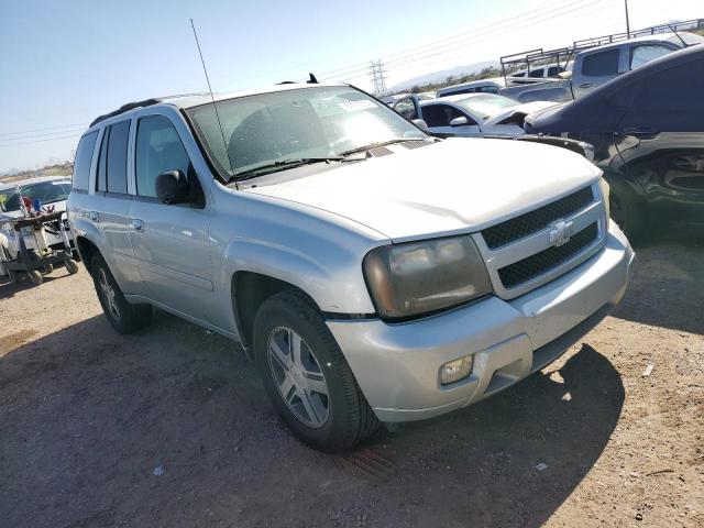 1GNDS13S282220990 - 2008 CHEVROLET TRAILBLAZE LS SILVER photo 4