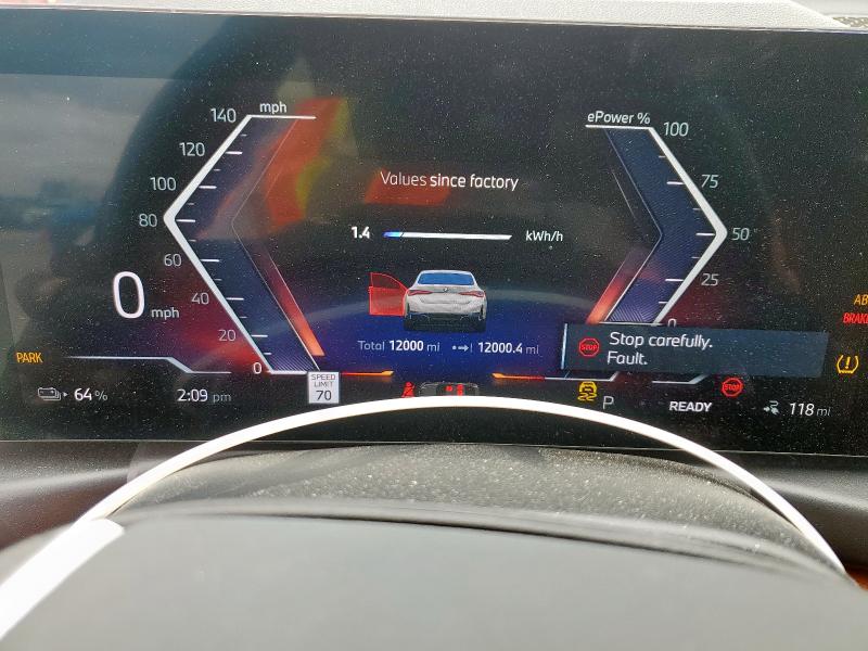 WBY43AW08RFS83004 - 2024 BMW I4 EDRIVE 35 WHITE photo 9