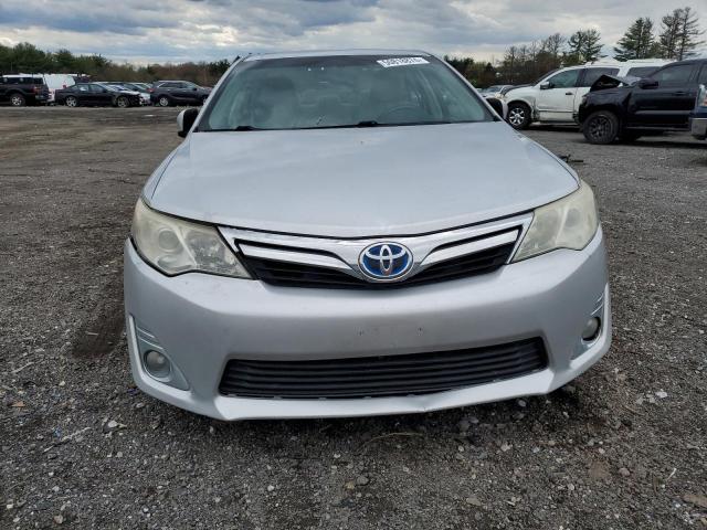 4T1BD1FK8CU054232 - 2012 TOYOTA CAMRY HYBRID SILVER photo 5