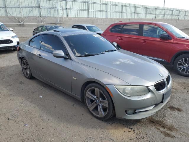 WBAKE5C53BE573959 - 2011 BMW 3 SER I SULEV GRAY photo 4