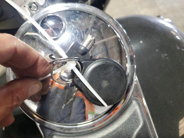 1HD1FC4107Y720982 - 2007 HARLEY-DAVIDSON FLHTCUI 黑色 照片 8