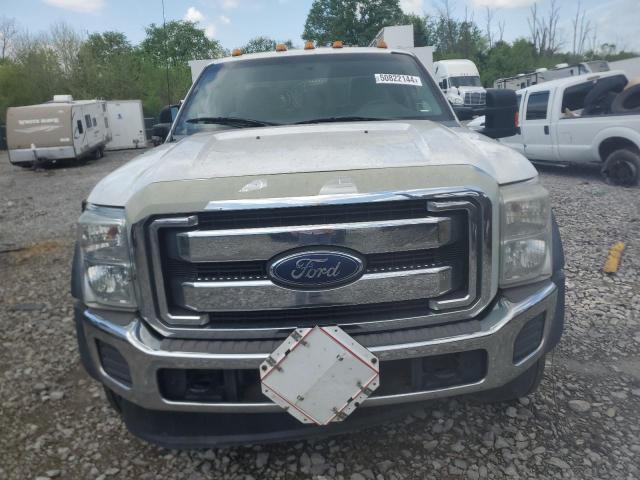 1FD0X5GT6DEB78301 - 2013 FORD F550 SUPER DUTY WHITE photo 5