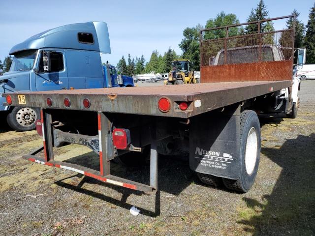 1FDWF80C0WVA33752 - 1998 FORD F800 WHITE photo 3