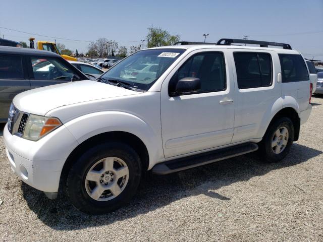 5N1AR18U86C613171 - 2006 NISSAN PATHFINDER LE 白色 照片 1