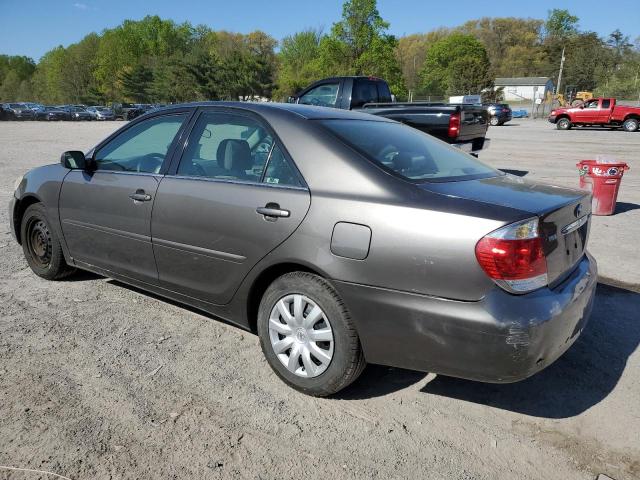 4T1BE30K15U518353 - 2005 TOYOTA CAMRY LE GRAY photo 2