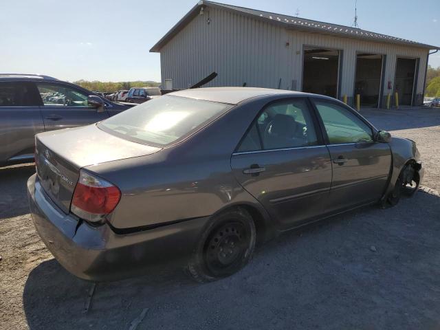 4T1BE30K15U518353 - 2005 TOYOTA CAMRY LE GRAY photo 3