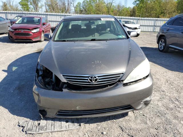 4T1BE30K15U518353 - 2005 TOYOTA CAMRY LE GRAY photo 5