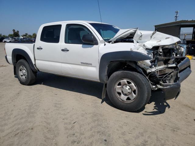 3TMJU4GN0FM189806 - 2015 TOYOTA TACOMA DOUBLE CAB PRERUNNER WHITE photo 4