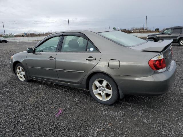 4T1BE32K15U587895 - 2005 TOYOTA CAMRY LE GRAY photo 2