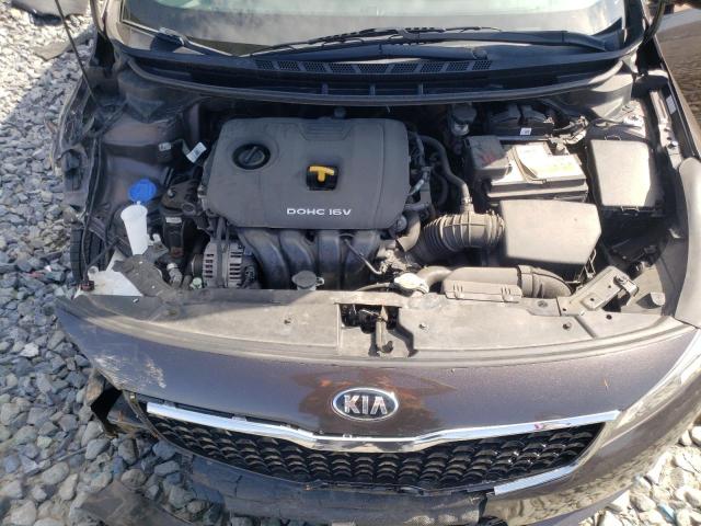 3KPFK4A77HE145711 - 2017 KIA FORTE LX BROWN photo 11