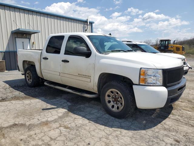 3GCPCREA2BG118772 - 2011 CHEVROLET SILVERADO C1500  LS WHITE photo 4