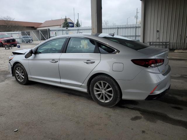 5NPE24AF1KH792997 - 2019 HYUNDAI SONATA SE SILVER photo 2