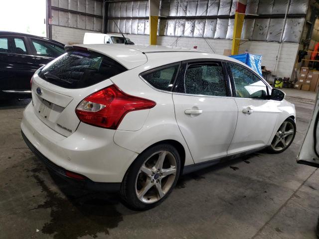 1FAHP3N28CL237483 - 2012 FORD FOCUS TITANIUM WHITE photo 3