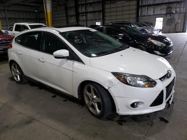 1FAHP3N28CL237483 - 2012 FORD FOCUS TITANIUM WHITE photo 4