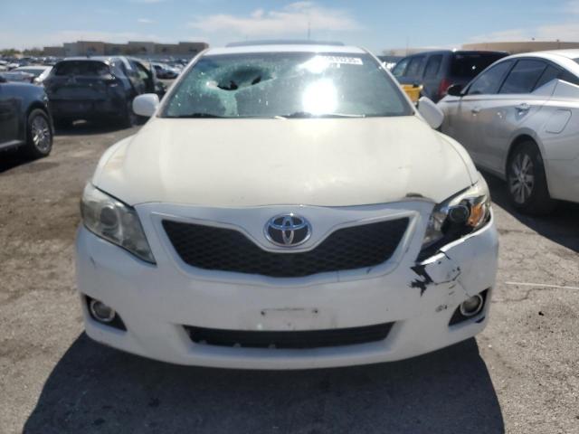 4T1BF3EK3AU558384 - 2010 TOYOTA CAMRY BASE WHITE photo 5