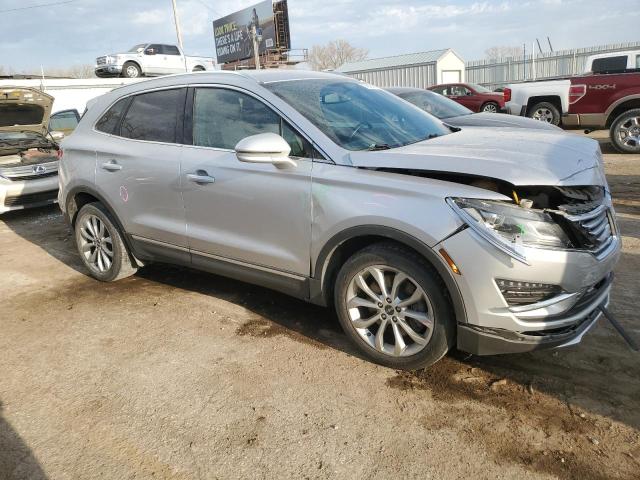 5LMCJ2C97HUL14371 - 2017 LINCOLN MKC SELECT SILVER photo 4