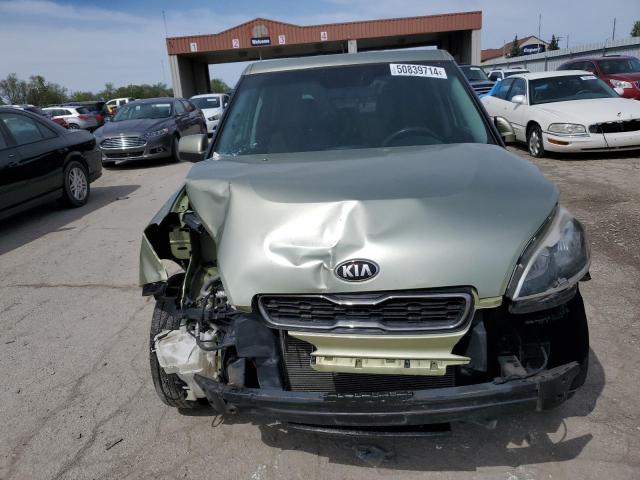 KNDJT2A59D7574935 - 2013 KIA SOUL GREEN photo 5