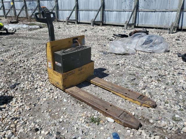 2CL15189 - 2001 CATERPILLAR PALLET PRO YELLOW photo 3