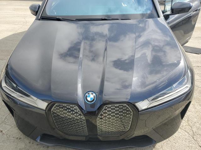 WB523CF00RCN44708 - 2024 BMW IX XDRIVE50 GRAY photo 11