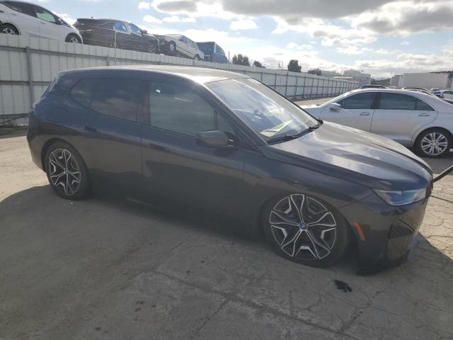WB523CF00RCN44708 - 2024 BMW IX XDRIVE50 GRAY photo 4