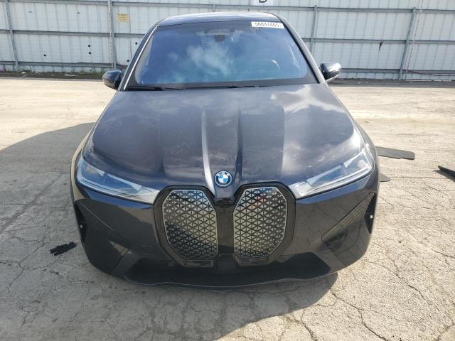 WB523CF00RCN44708 - 2024 BMW IX XDRIVE50 GRAY photo 5