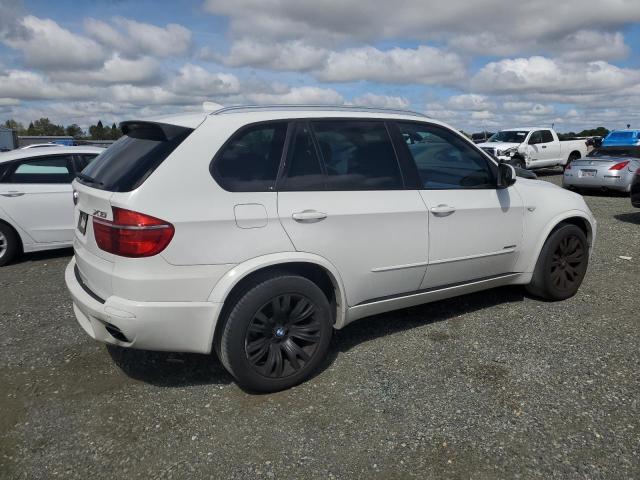 5UXZV8C51BL420638 - 2011 BMW X5 XDRIVE50I WHITE photo 3