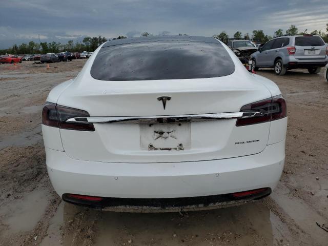 5YJSA1E22LF396153 - 2020 TESLA MODEL S WHITE photo 6