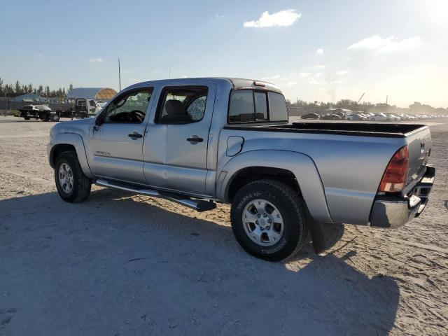 3TMJU62N08M052970 - 2008 TOYOTA TACOMA DOUBLE CAB PRERUNNER SILVER photo 2