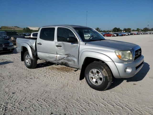 3TMJU62N08M052970 - 2008 TOYOTA TACOMA DOUBLE CAB PRERUNNER SILVER photo 4