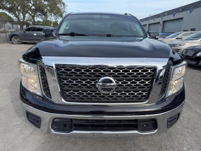 1N6AA1EK7JN542912 - 2018 NISSAN TITAN S Noir photo 5