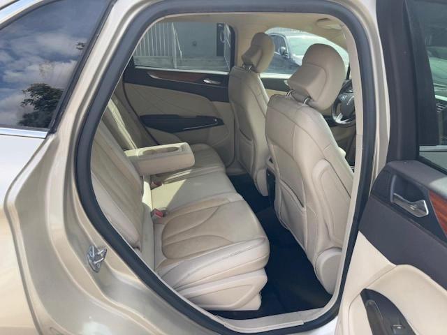 5LMCJ2D92HUL45221 - 2017 LINCOLN MKC SELECT Թուխ լուսանկար 11
