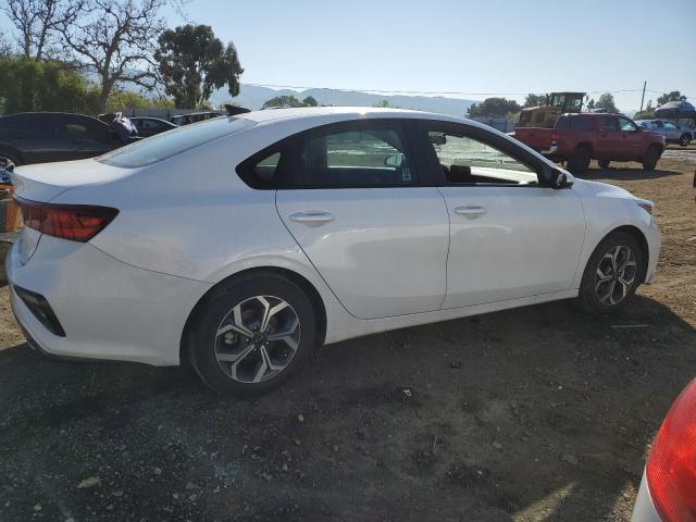 3KPF24AD4ME348202 - 2021 KIA FORTE FE WHITE photo 3