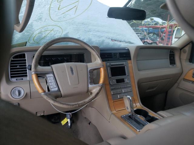 5LMFU28557LJ15396 - 2007 LINCOLN NAVIGATOR 棕色 照片 8