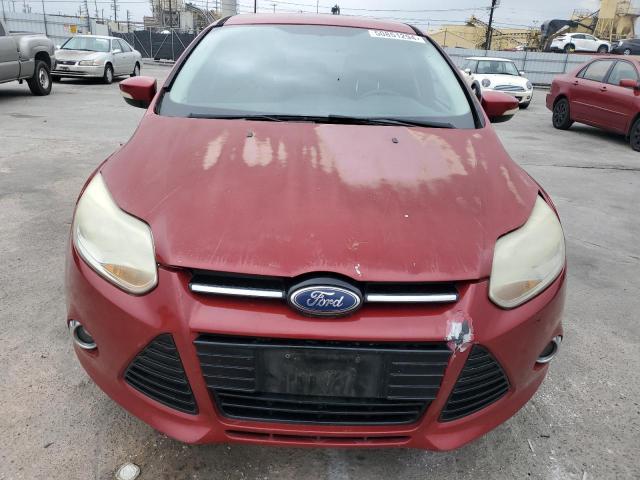 1FAHP3M21CL315507 - 2012 FORD FOCUS SEL RED photo 5