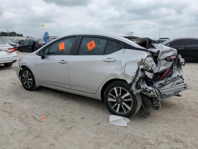 3N1CN8EV1LL865958 - 2020 NISSAN VERSA SV SILVER photo 2